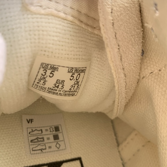 NWOB Vans Sk8 Hi with flower print - Picture 5 of 5